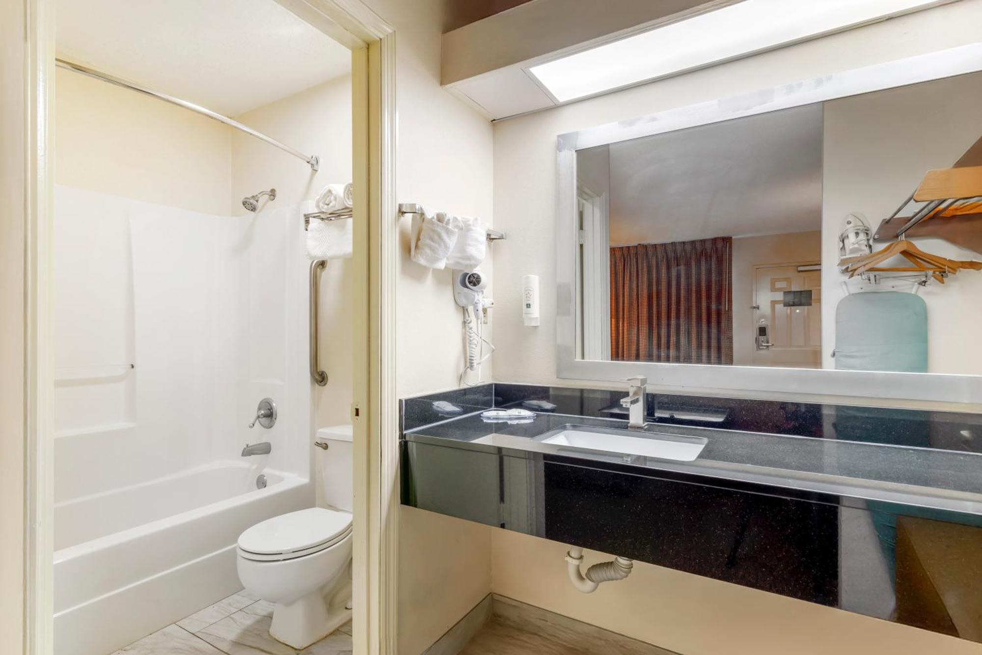 Quality Inn Кордел Экстерьер фото